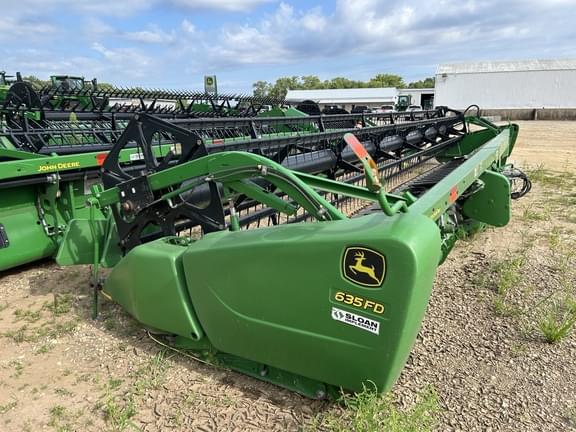 Image of John Deere 635FD Primary image
