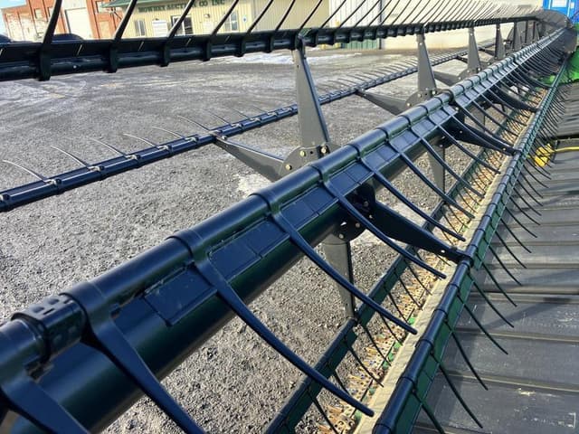 Image of John Deere 635FD equipment image 4