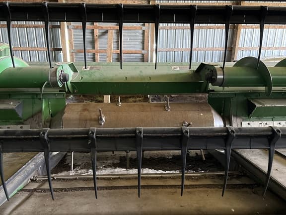 Image of John Deere 635FD equipment image 3
