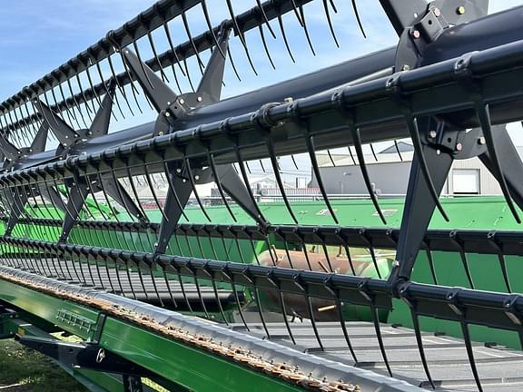 Image of John Deere 635FD equipment image 3