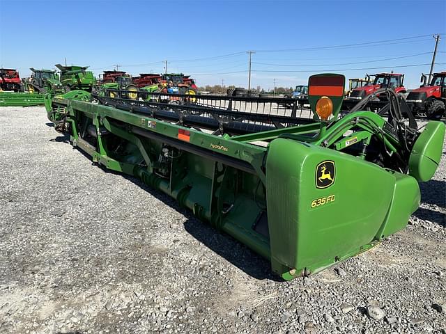 Image of John Deere 635FD equipment image 4