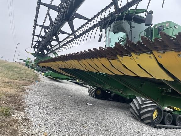Image of John Deere 635FD equipment image 3