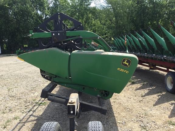 Image of John Deere 635FD equipment image 3