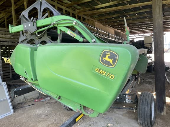 Image of John Deere 635FD equipment image 1