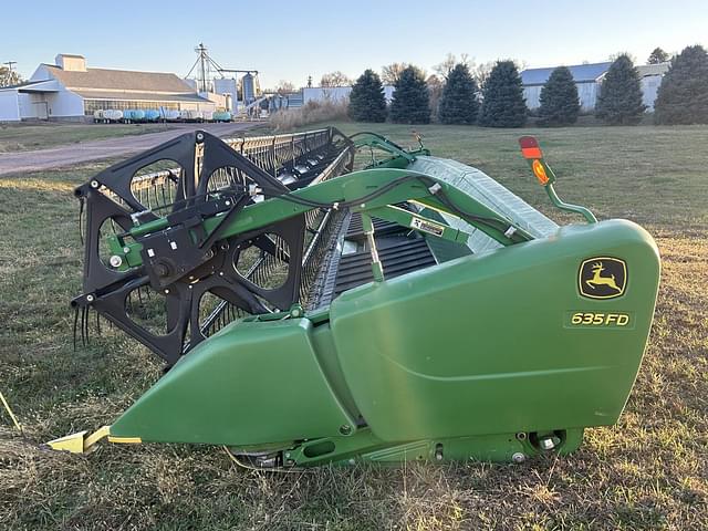 Image of John Deere 635FD equipment image 2