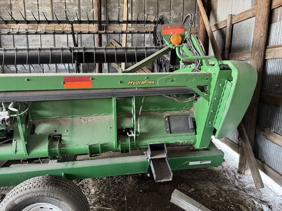 Image of John Deere 635FD equipment image 4