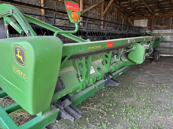 Image of John Deere 635FD equipment image 1