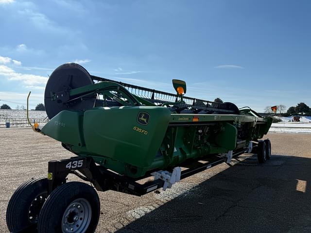 Image of John Deere 635FD equipment image 3