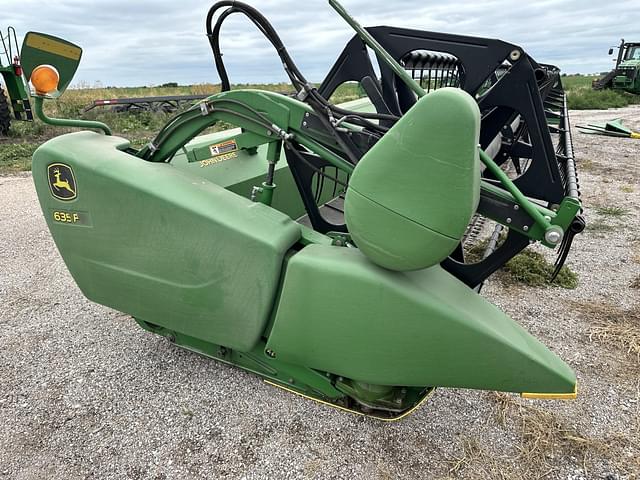 Image of John Deere 635FD equipment image 2