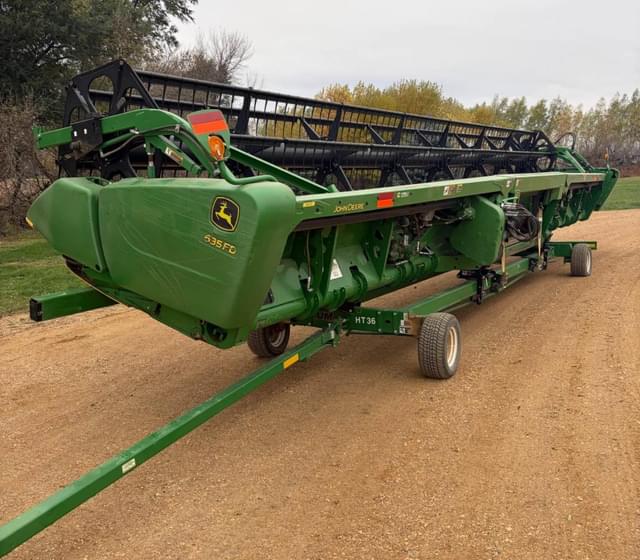 Image of John Deere 635FD equipment image 3