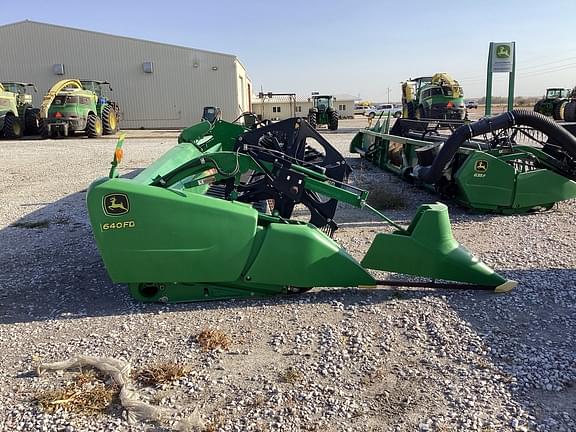 Image of John Deere 640FD equipment image 2