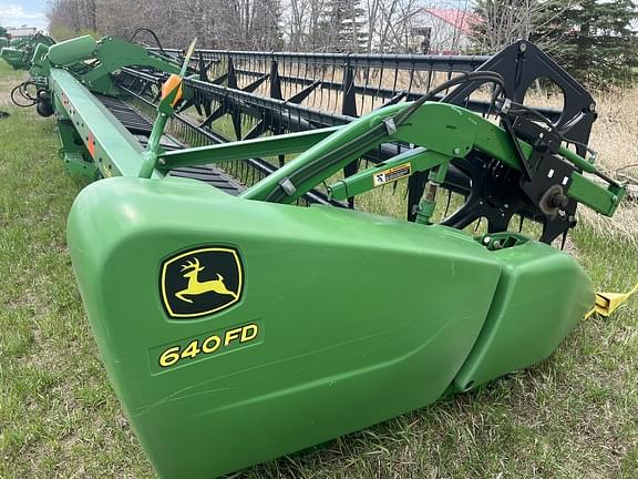 Image of John Deere 640FD equipment image 4