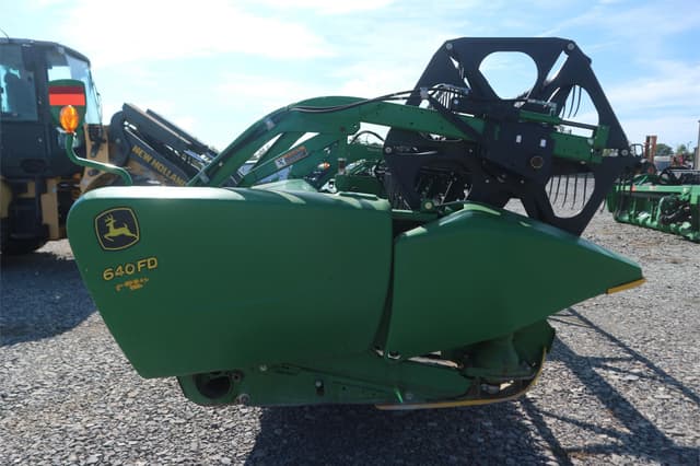 Image of John Deere 640FD equipment image 3