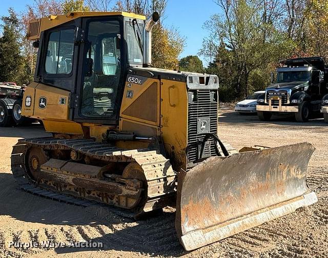 Image of John Deere 650K XLT equipment image 2