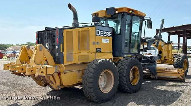Image of John Deere 672GP equipment image 4