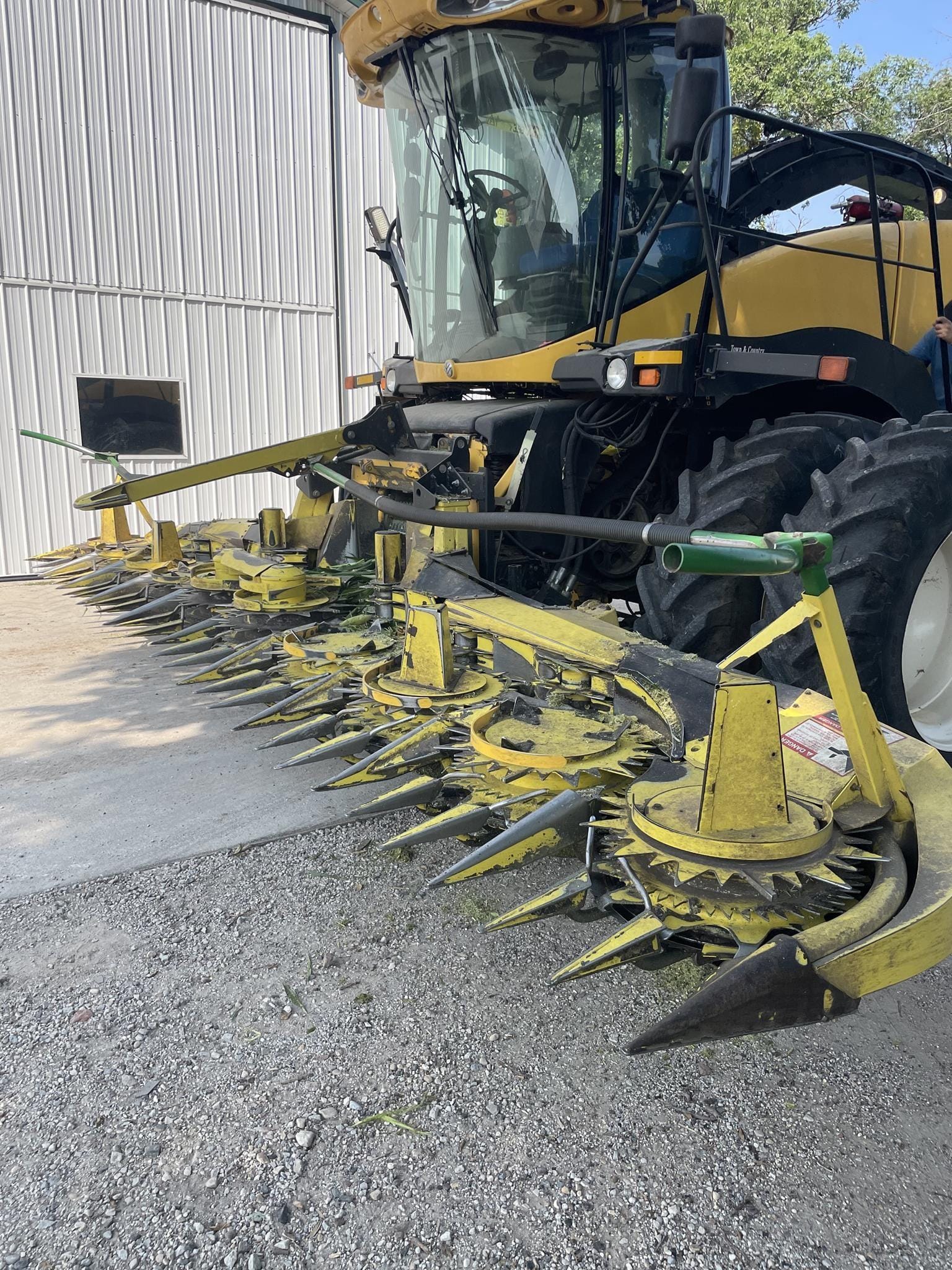 2013 John Deere 690 Equipment Image0