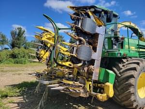 2013 John Deere 698 Image