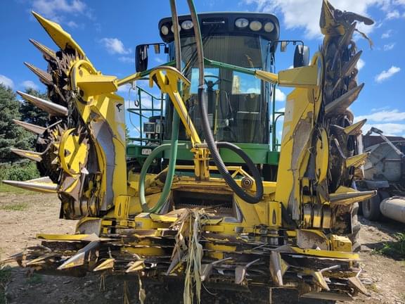 Image of John Deere 698 equipment image 2