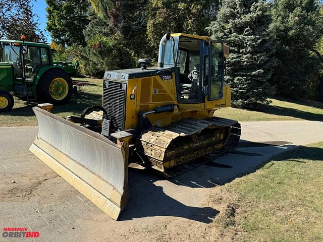 Image of John Deere 700K LGP equipment image 2