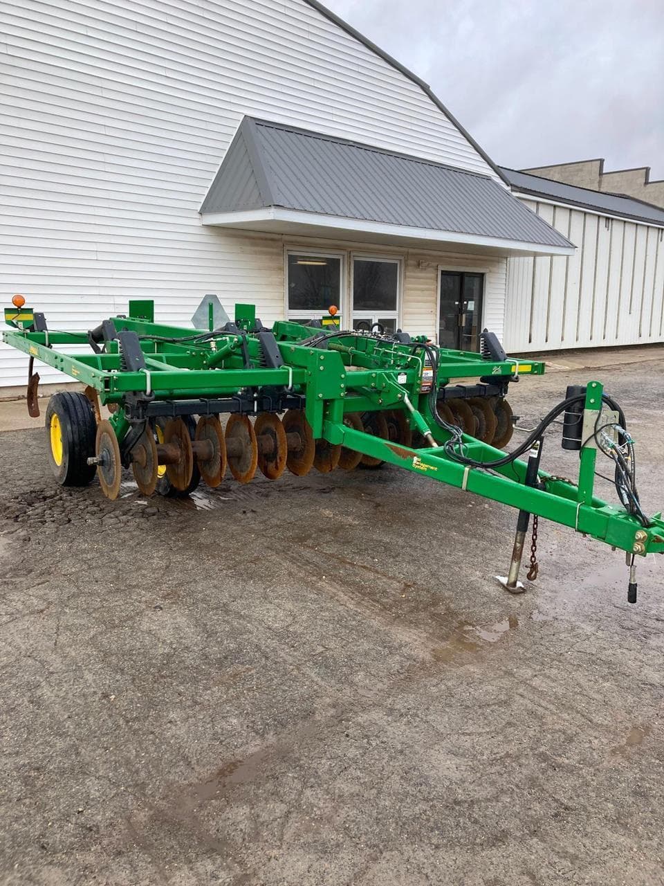 Image of John Deere 714 Primary image