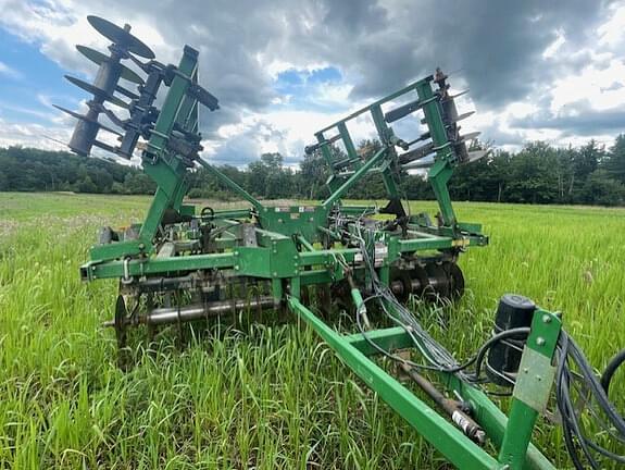 Image of John Deere 714 equipment image 2