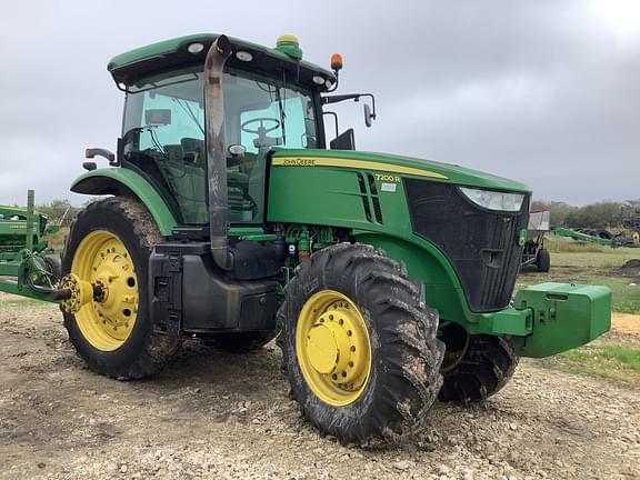 Image of John Deere 7200R equipment image 3