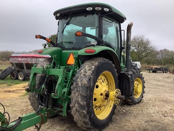 Image of John Deere 7200R equipment image 4