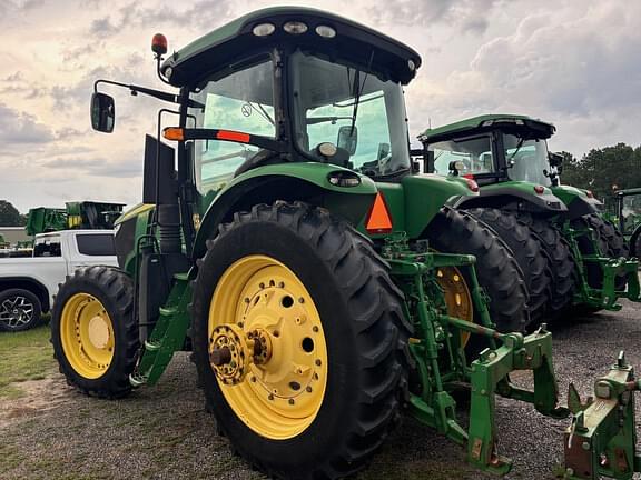 Image of John Deere 7200R equipment image 3