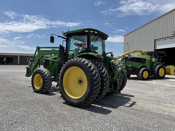 Image of John Deere 7200R equipment image 2