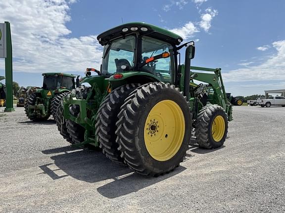 Image of John Deere 7200R equipment image 4