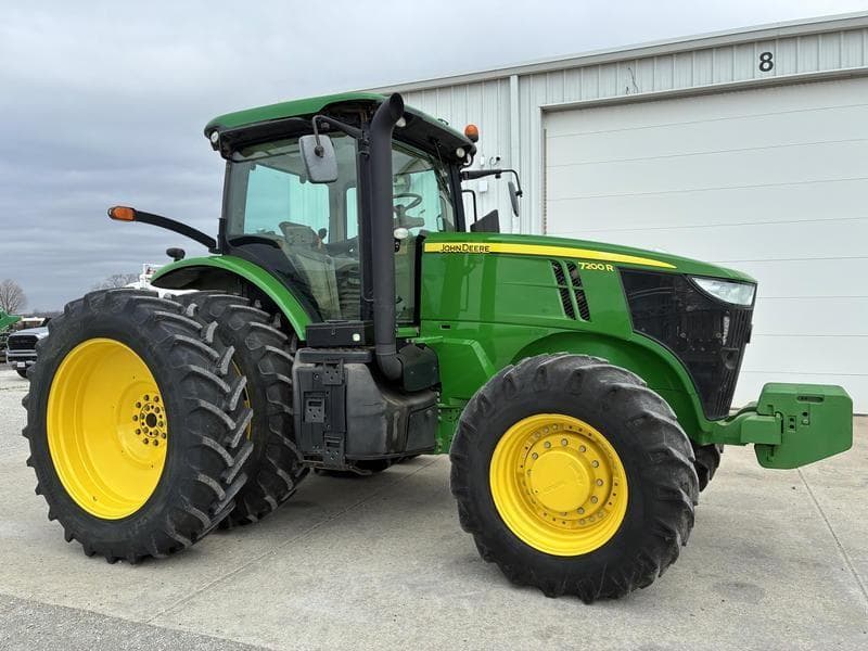 Image of John Deere 7200R Primary image