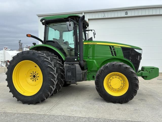 Image of John Deere 7200R equipment image 2