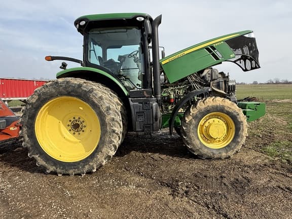 Image of John Deere 7200R equipment image 2