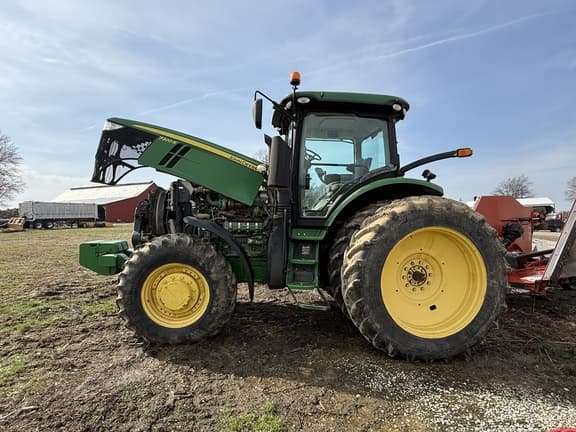 Image of John Deere 7200R equipment image 4