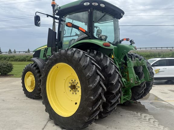 Image of John Deere 7200R equipment image 3