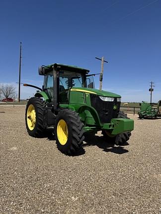 Image of John Deere 7200R equipment image 4