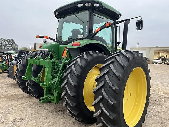 Image of John Deere 7200R equipment image 4