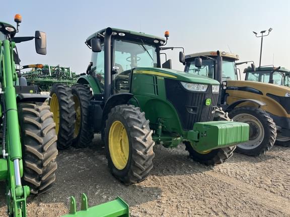 Image of John Deere 7200R equipment image 2