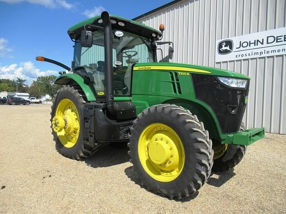 Image of John Deere 7200R equipment image 1