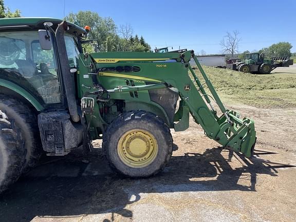 Image of John Deere 7200R equipment image 2