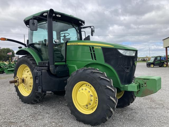 Image of John Deere 7200R equipment image 1