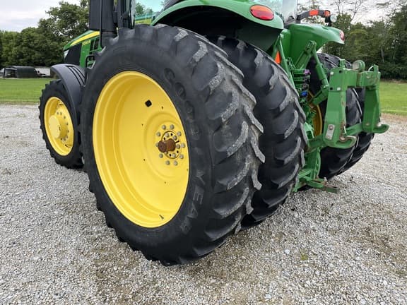 Image of John Deere 7200R equipment image 3