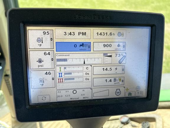 Image of John Deere 7200R equipment image 4