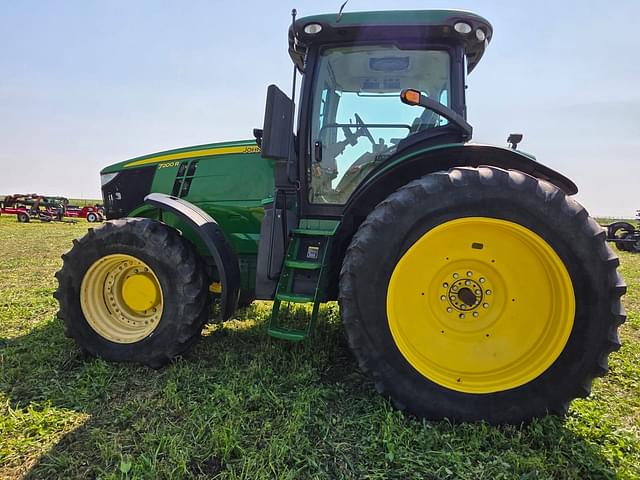 Image of John Deere 7200R equipment image 2