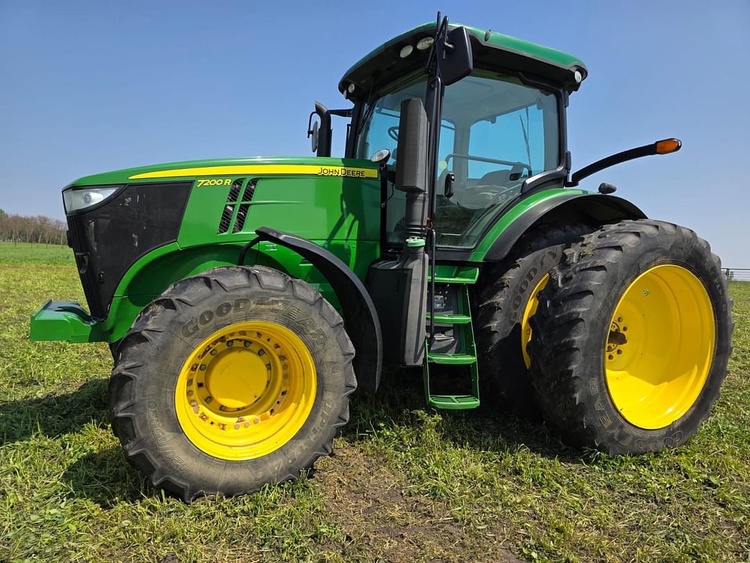 Image of John Deere 7200R Primary image