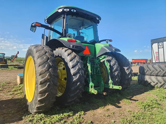 Image of John Deere 7200R equipment image 2