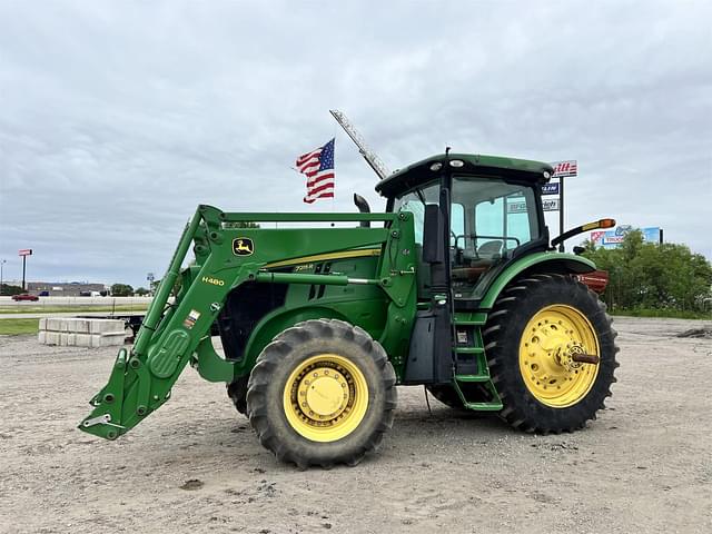 Image of John Deere 7215R equipment image 1