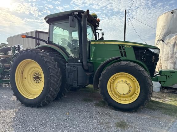 Image of John Deere 7215R equipment image 4