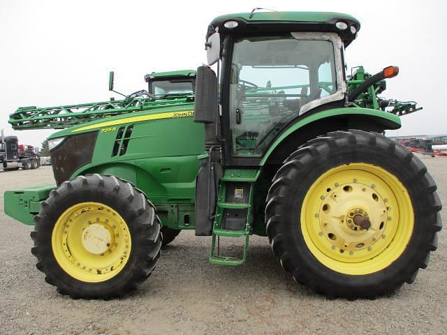 Image of John Deere 7215R equipment image 1