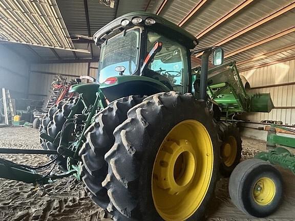 Image of John Deere 7215R equipment image 3